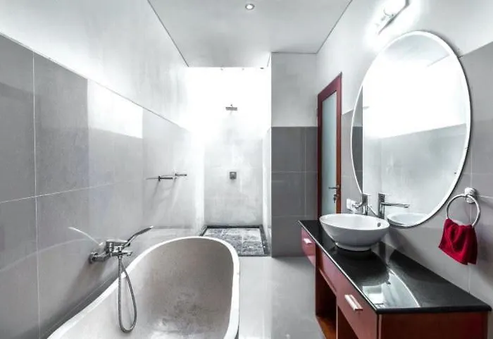 Angel 2 - Shortcut, Staff Included Villa